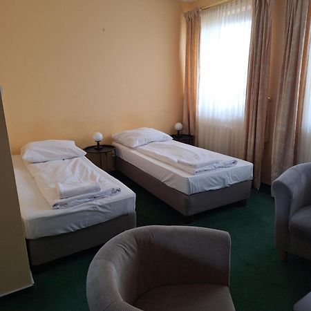 Hotel Malwa Ostrów Wielkopolski Eksteriør billede