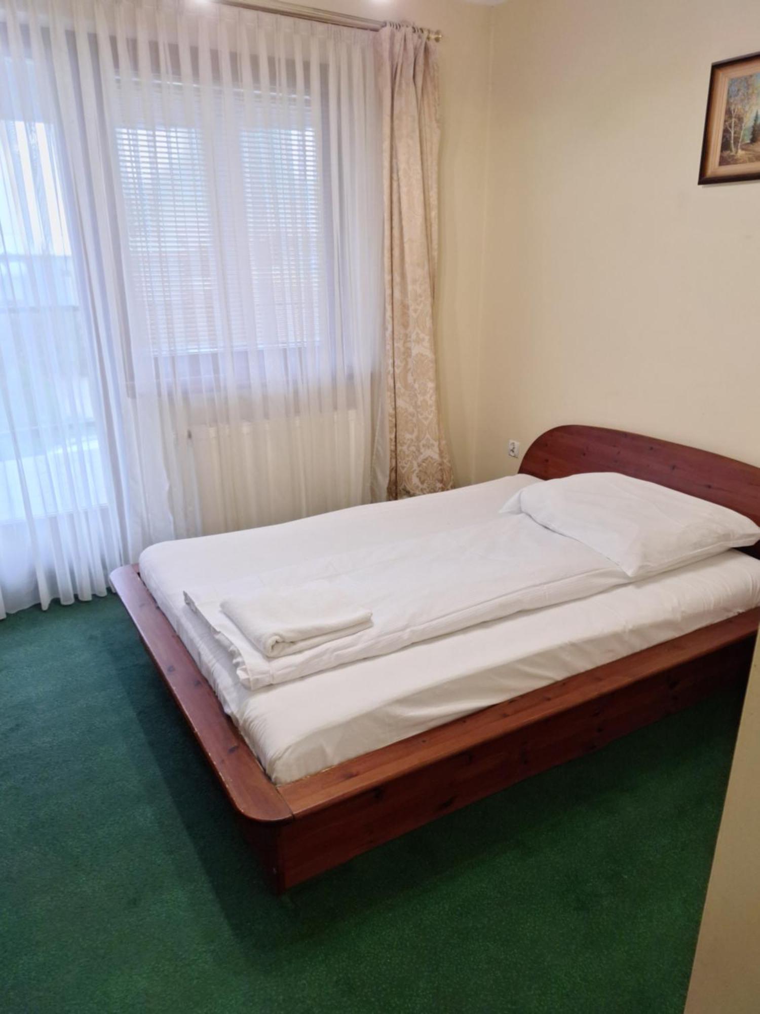 Hotel Malwa Ostrów Wielkopolski Eksteriør billede
