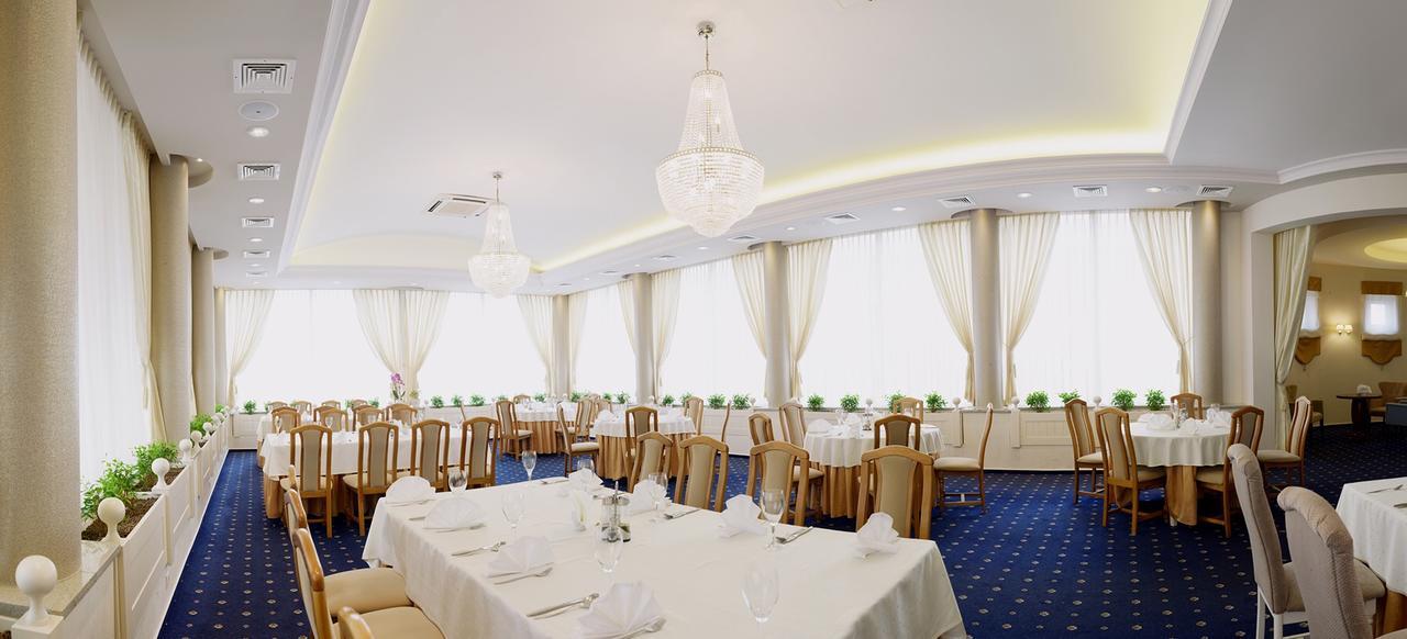 Hotel Malwa Ostrów Wielkopolski Eksteriør billede